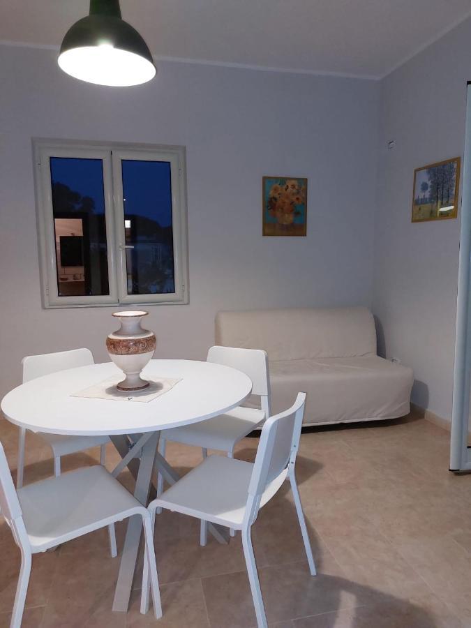 Esther Guest House Castel Volturno Buitenkant foto