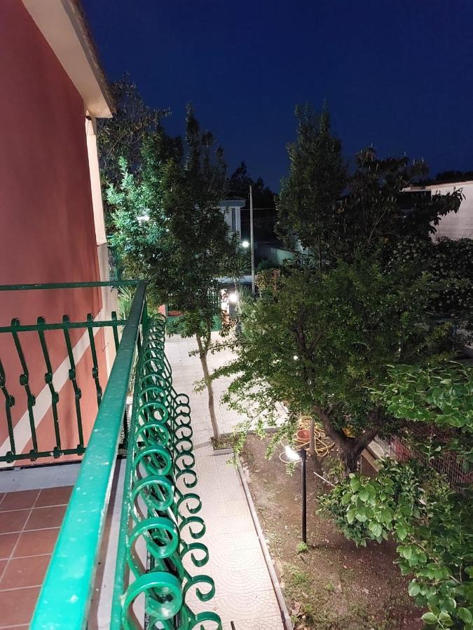 Esther Guest House Castel Volturno Buitenkant foto